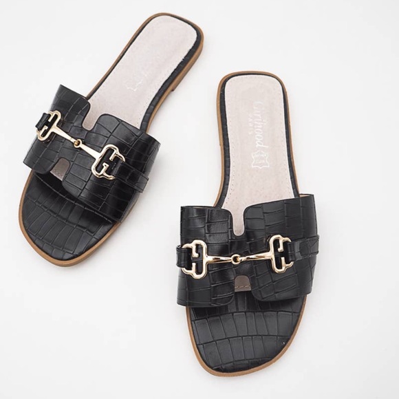 Black Made in Greece Sandals - Picture 3 of 4